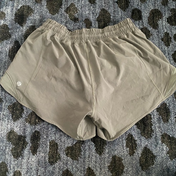lululemon shorts - Picture 4 of 4